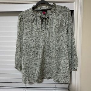 Vince Camuto Olive Patterned Blouse